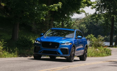 2021 Jaguar F-PACE SVR (Color: Velocity Blue) Front Three-Quarter Wallpapers 450x275 (14)