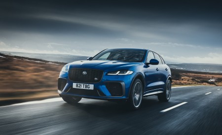 2021 Jaguar F-PACE SVR (Color: Velocity Blue) Front Three-Quarter Wallpapers  450x275 (31)
