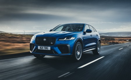2021 Jaguar F-PACE SVR (Color: Velocity Blue) Front Three-Quarter Wallpapers 450x275 (32)