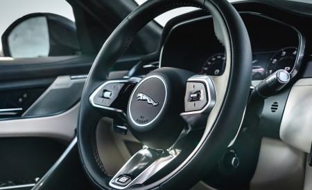 2021 Jaguar F-PACE SVR (Color: Velocity Blue) Interior Steering Wheel Wallpapers 450x275 (56)