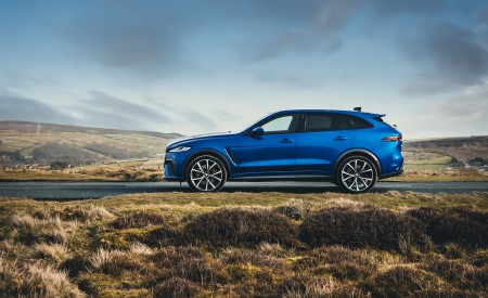 2021 Jaguar F-PACE SVR (Color: Velocity Blue) Side Wallpapers 450x275 (45)