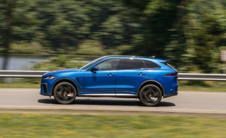 2021 Jaguar F-PACE SVR (Color: Velocity Blue) Side Wallpapers 450x275 (15)