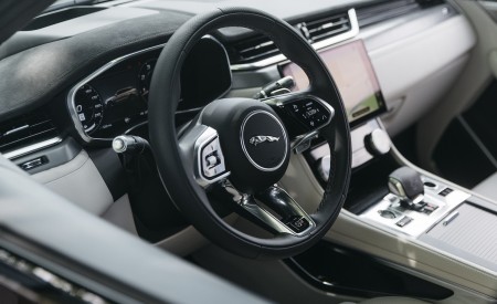 2021 Jaguar F-PACE SVR Interior Wallpapers 450x275 (19)
