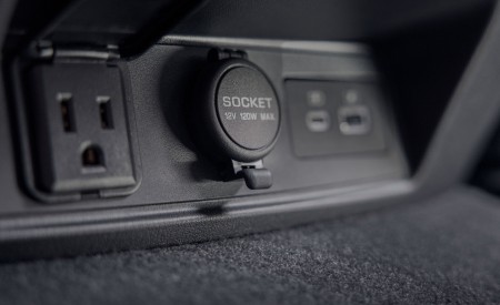 2021 Nissan Armada Interior Detail Wallpapers 450x275 (37)