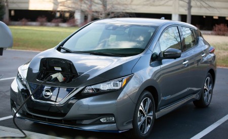 2021 Nissan LEAF Charging Wallpapers 450x275 (4)