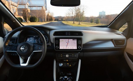 2021 Nissan LEAF Interior Cockpit Wallpapers 450x275 (7)