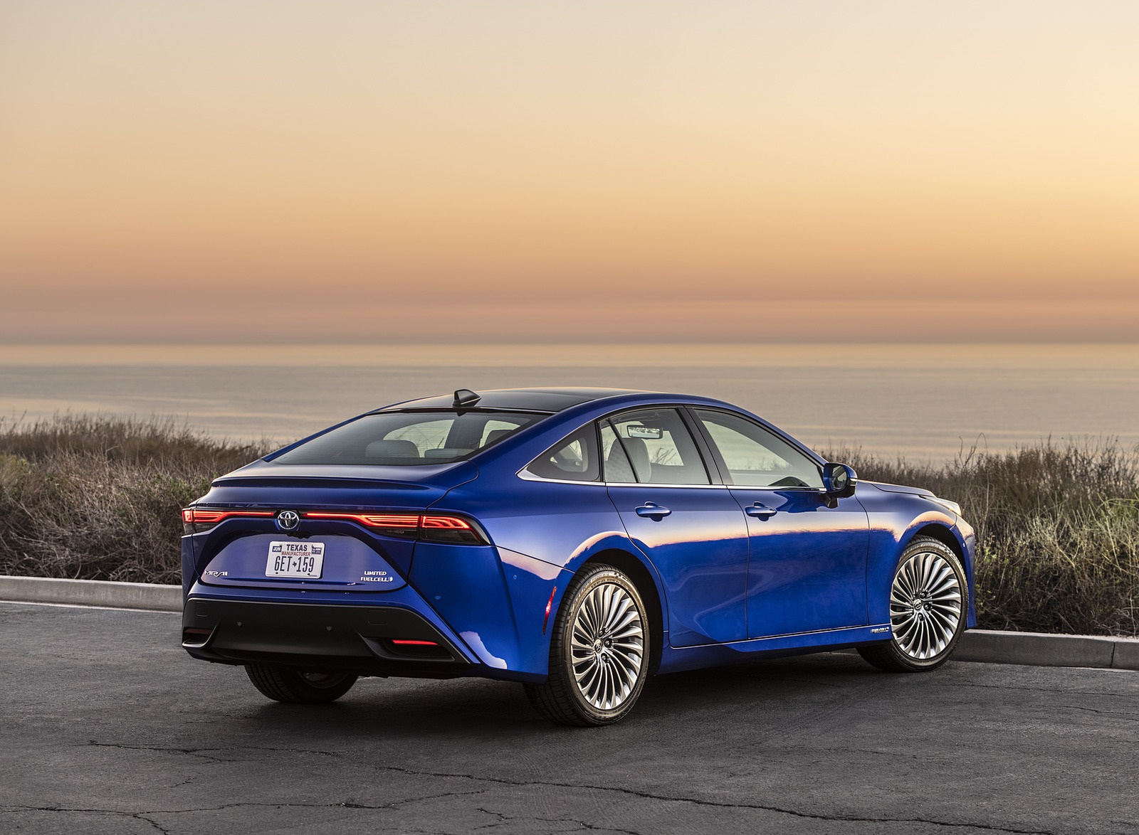 2021 Toyota Mirai FCEV Limited (Color: Hydro Blue) Rear Three-Quarter Wallpapers (3)