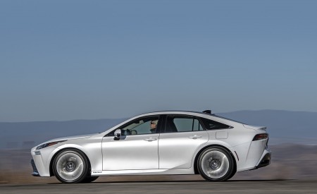 2021 Toyota Mirai FCEV Limited (Color: Oxygen White) Side Wallpapers 450x275 (159)