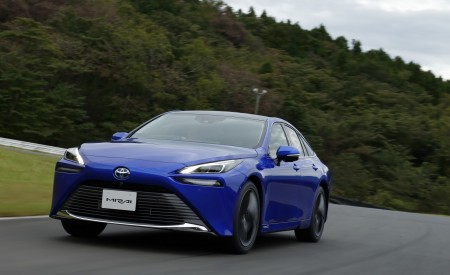 2021 Toyota Mirai Front Three-Quarter Wallpapers 450x275 (51)
