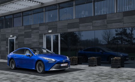 2021 Toyota Mirai Front Three-Quarter Wallpapers 450x275 (43)