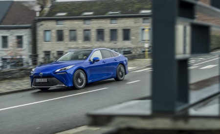 2021 Toyota Mirai Front Three-Quarter Wallpapers 450x275 (18)