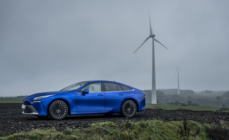 2021 Toyota Mirai Front Three-Quarter Wallpapers 450x275 (39)