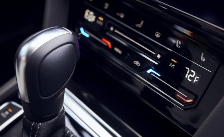 2021 Volkswagen Arteon (US-Spec) Central Console Wallpapers 450x275 (48)