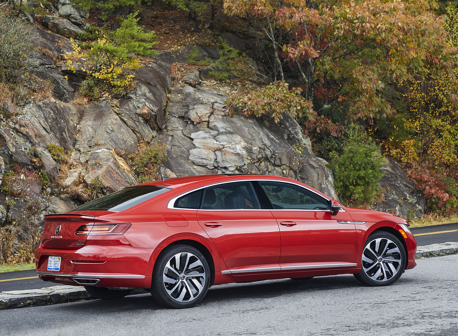 2021 Volkswagen Arteon (US-Spec) Rear Three-Quarter Wallpapers (14)