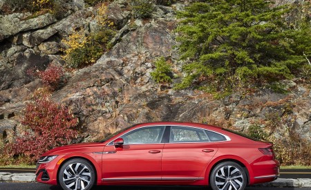 2021 Volkswagen Arteon (US-Spec) Side Wallpapers 450x275 (12)