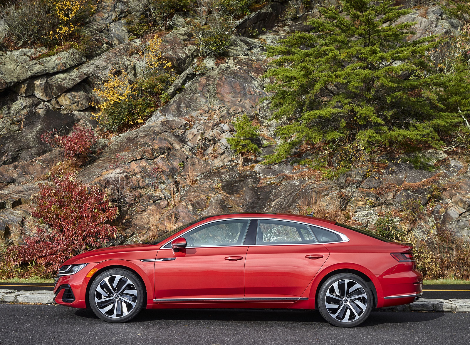 2021 Volkswagen Arteon (US-Spec) Side Wallpapers (12)