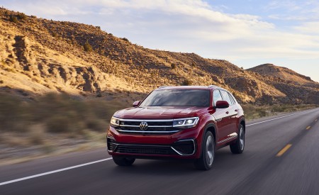 2021 Volkswagen Atlas Cross Sport Front Wallpapers  450x275 (4)