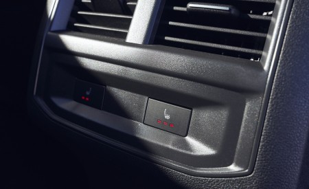 2021 Volkswagen Atlas Cross Sport Interior Detail Wallpapers 450x275 (29)