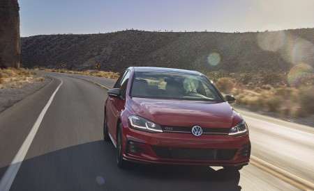 2021 Volkswagen Golf GTI (US-Spec) Front Wallpapers 450x275 (3)