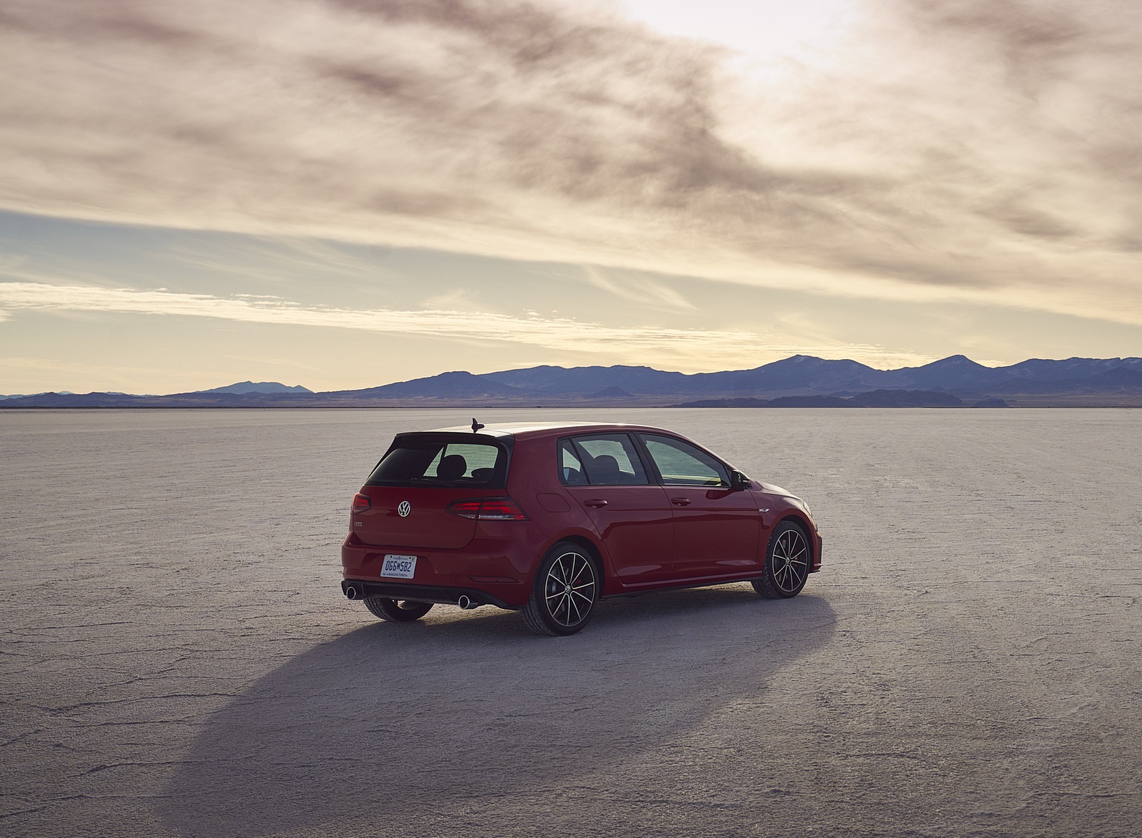 2021 Volkswagen Golf GTI (US-Spec) Rear Three-Quarter Wallpapers (11)