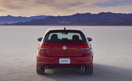 2021 Volkswagen Golf GTI (US-Spec) Rear Wallpapers 450x275 (14)