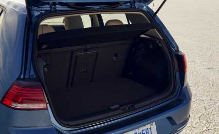 2021 Volkswagen Golf (US-Spec) Trunk Wallpapers 450x275 (27)