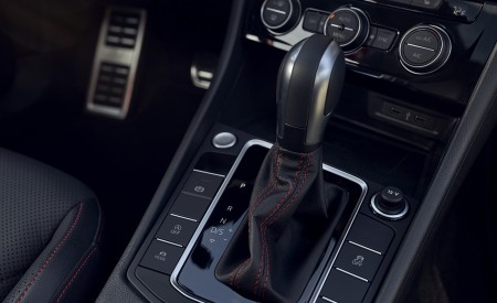 2021 Volkswagen Jetta GLI (US-Spec) Central Console Wallpapers 450x275 (27)