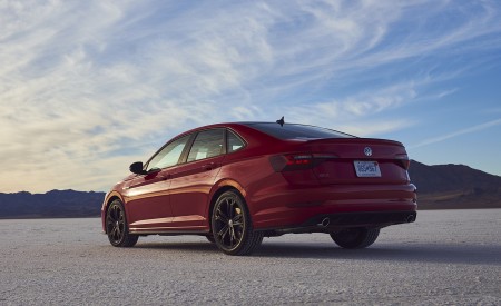 2021 Volkswagen Jetta GLI (US-Spec) Rear Three-Quarter Wallpapers 450x275 (14)