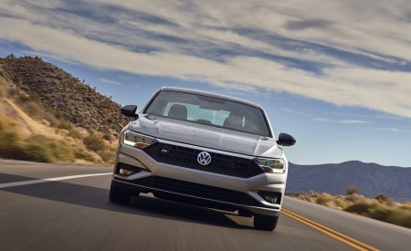 2021 Volkswagen Jetta (US-Spec) Front Wallpapers 450x275 (2)