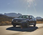 2021 Volkswagen Passat (US-Spec) Front Three-Quarter Wallpapers 150x120 (3)