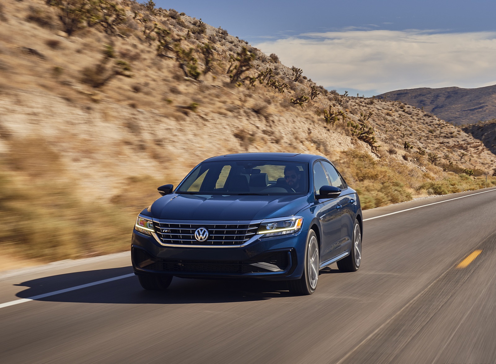 2021 Volkswagen Passat (US-Spec) Front Wallpapers  (1)