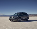 2021 Volkswagen Tiguan SEL (US-Spec) Front Three-Quarter Wallpapers  150x120 (8)
