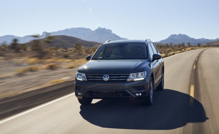 2021 Volkswagen Tiguan SEL (US-Spec) Front Wallpapers 450x275 (3)