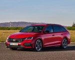 2021 Škoda Octavia RS Combi Front Three-Quarter Wallpapers 150x120 (32)