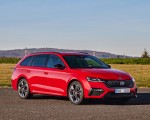 2021 Škoda Octavia RS Combi Front Three-Quarter Wallpapers 150x120 (31)