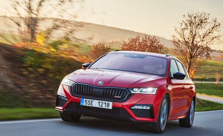 2021 Škoda Octavia RS Combi Front Wallpapers 450x275 (21)