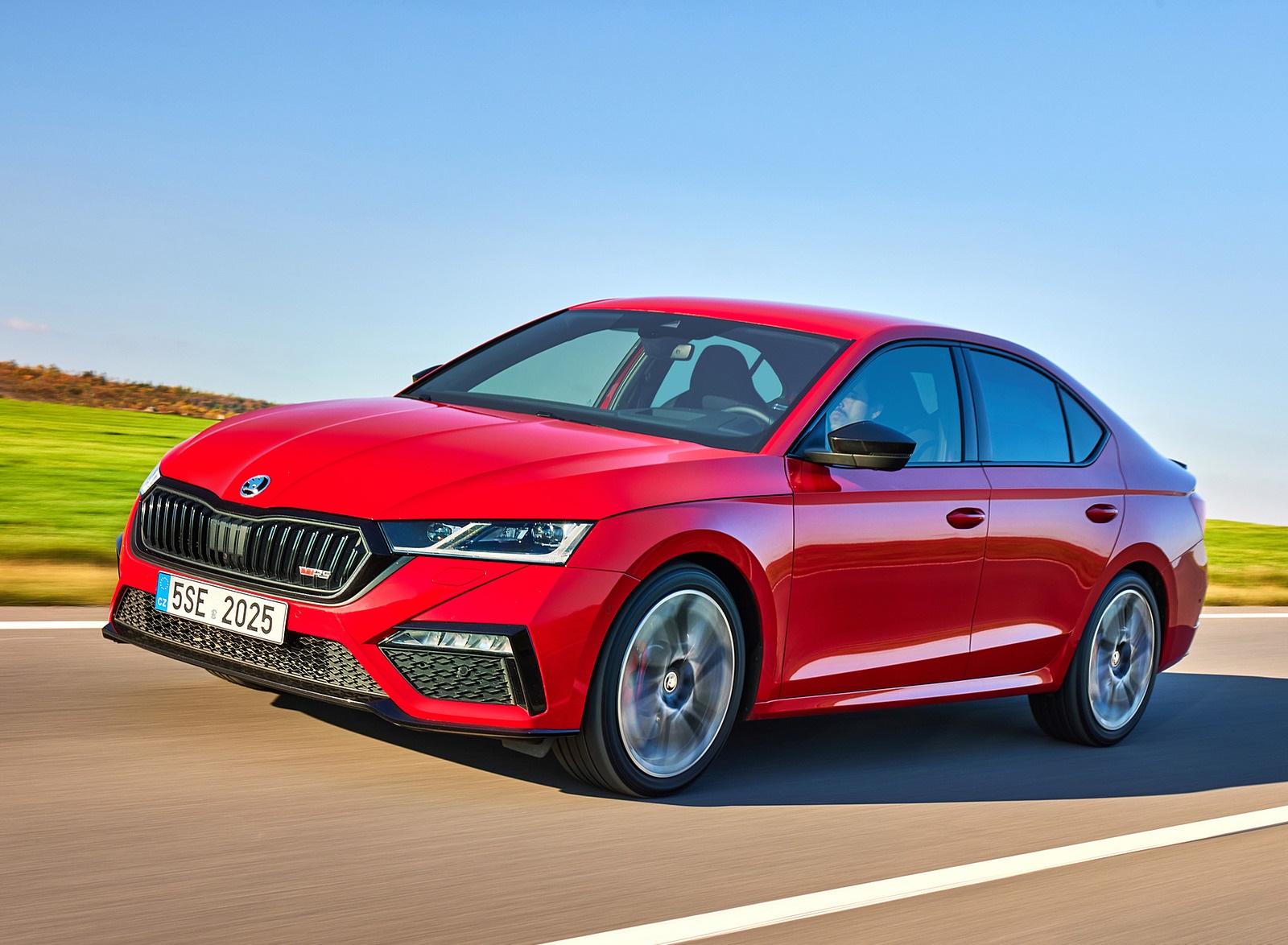 2021 Škoda Octavia RS Front Three-Quarter Wallpapers (1)