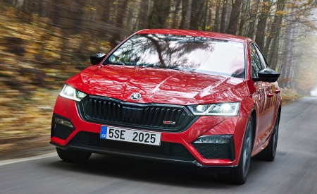 2021 Škoda Octavia RS Front Wallpapers 450x275 (3)