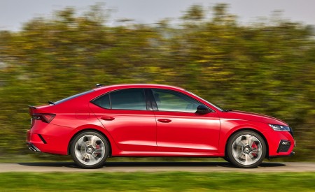 2021 Škoda Octavia RS Side Wallpapers 450x275 (8)