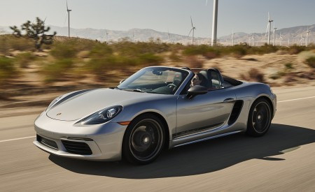 2020 Porsche 718 Boxster T Front Three-Quarter Wallpapers 450x275 (2)
