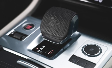 2021 Jaguar F-PACE SVR Central Console Wallpapers 450x275 (120)