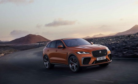 2021 Jaguar F-PACE SVR Front Three-Quarter Wallpapers  450x275 (122)