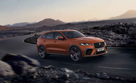 2021 Jaguar F-PACE SVR Front Three-Quarter Wallpapers 450x275 (123)