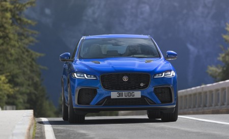 2021 Jaguar F-PACE SVR Front Wallpapers 450x275 (97)