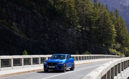 2021 Jaguar F-PACE SVR Front Wallpapers 450x275 (98)