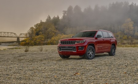 2021 Jeep Grand Cherokee L Overland Front Three-Quarter Wallpapers 450x275 (11)