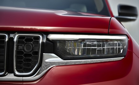 2021 Jeep Grand Cherokee L Overland Headlight Wallpapers 450x275 (24)