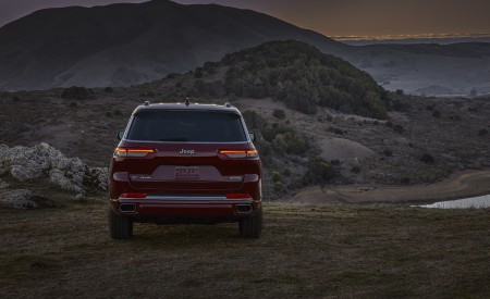 2021 Jeep Grand Cherokee L Overland Rear Wallpapers 450x275 (18)