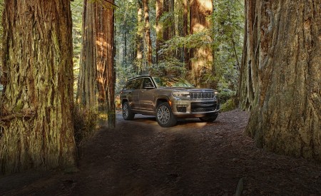 2021 Jeep Grand Cherokee L Summit Reserve Front Three-Quarter Wallpapers 450x275 (17)