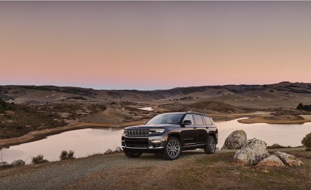 2021 Jeep Grand Cherokee L Summit Reserve Front Three-Quarter Wallpapers 450x275 (44)